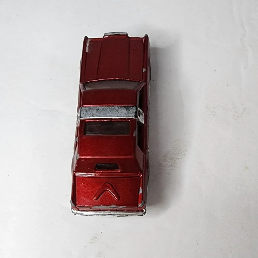 Vintage Matchbox Red Lincoln Town Car Toy Vehicle